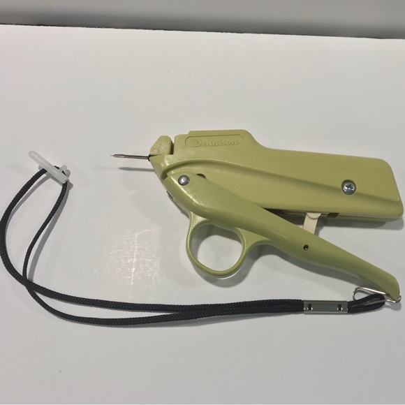Vintage Dennison Swiftach Mark II Price Tag Ticket Gun - Picture 3 of 3